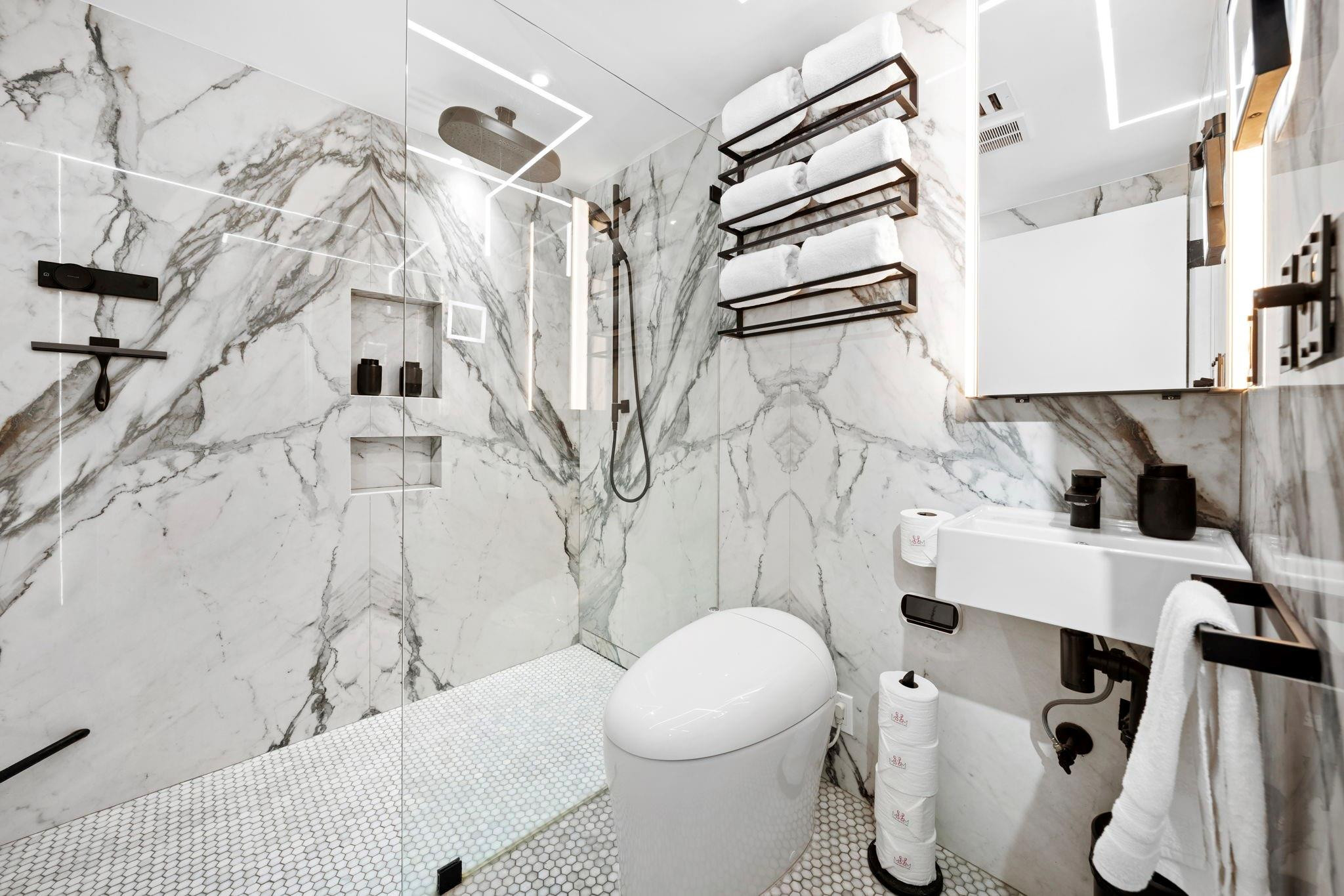 124 11th Street Miami Beach, FL 33139 - Photo 20 of 93 Photo 20