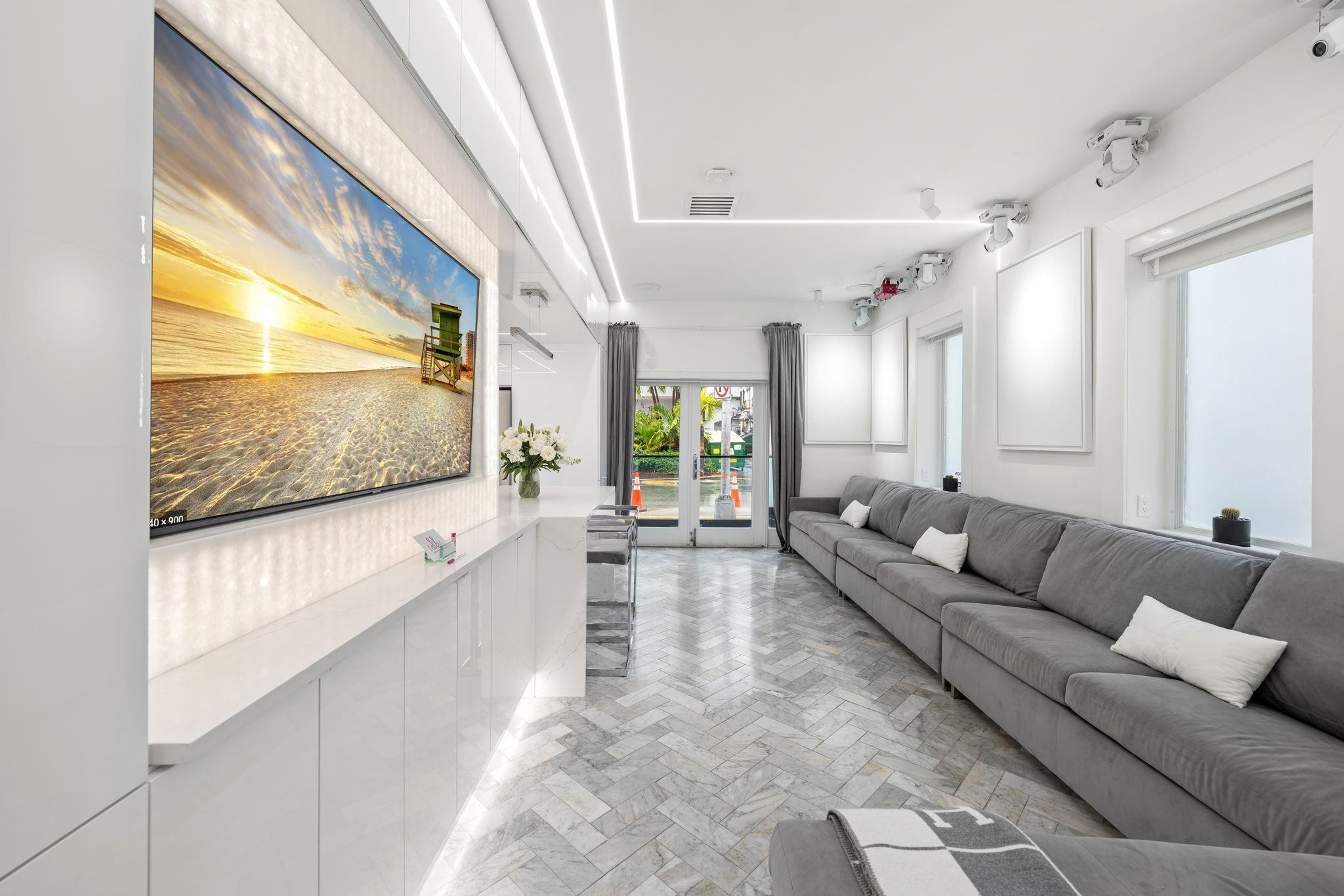 124 11th Street Miami Beach, FL 33139 - Photo 23 of 93 Photo 23