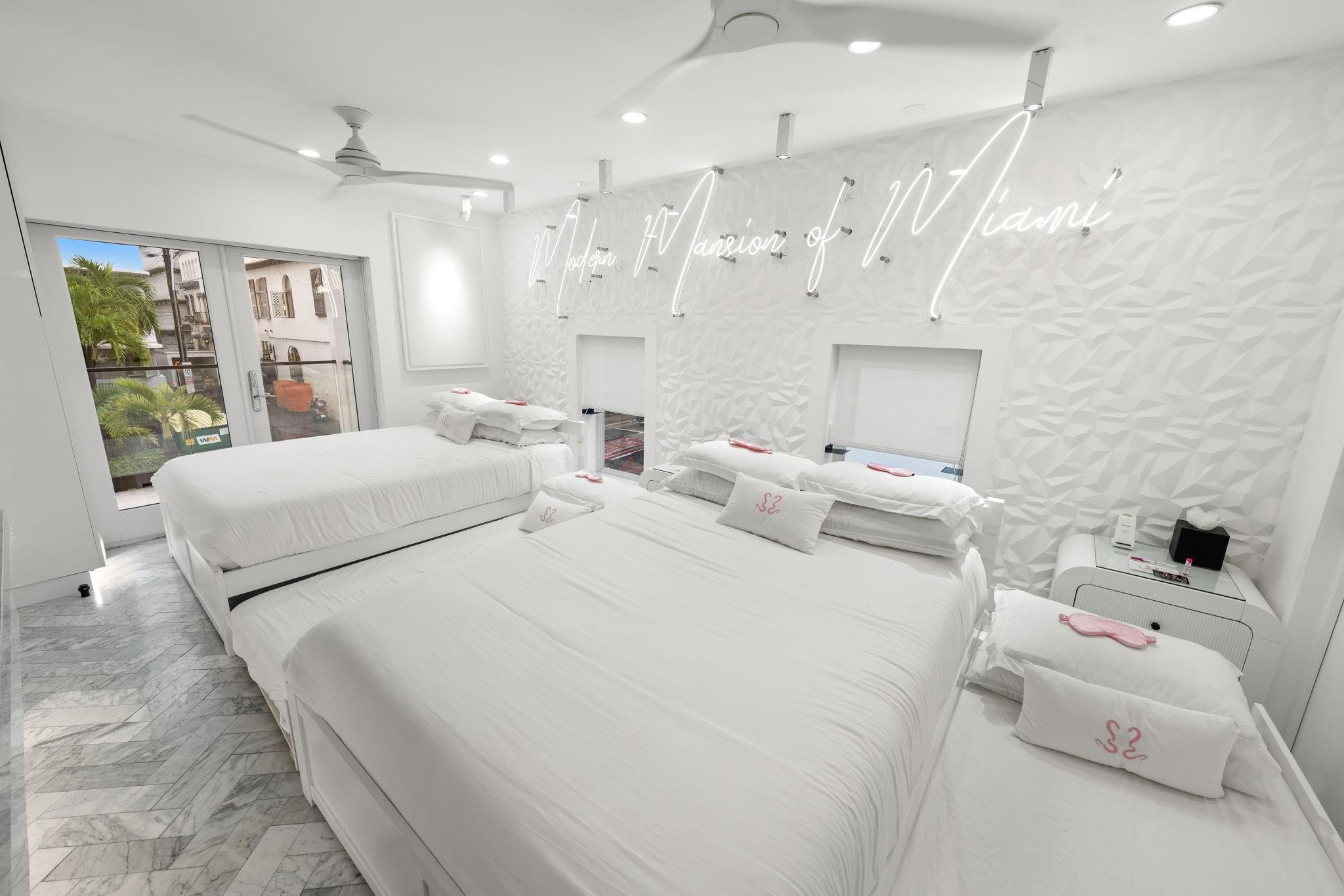 124 11th Street Miami Beach, FL 33139 - Photo 27 of 93 Photo 27