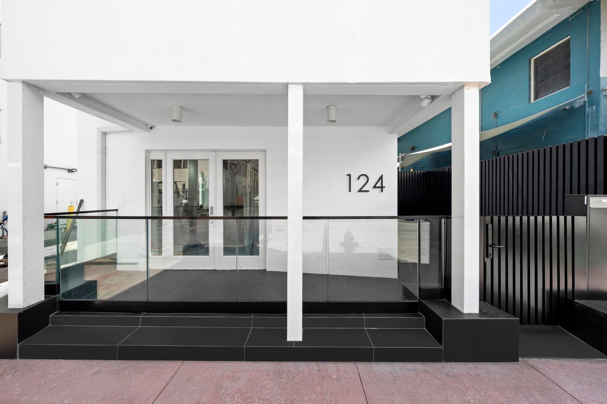 124 11th Street Miami Beach, FL 33139 - Photo 4 of 93 Photo 4