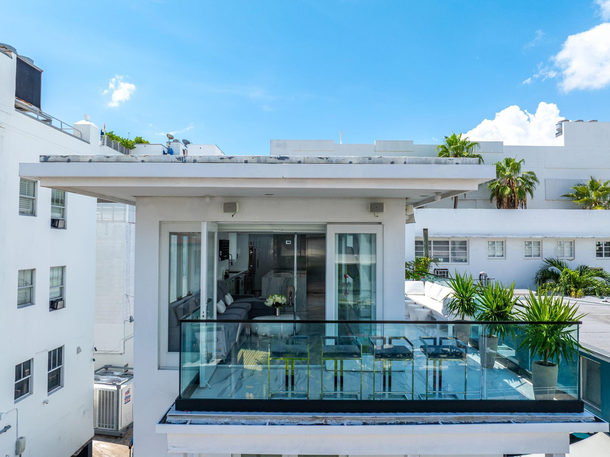 124 11th Street Miami Beach, FL 33139 - Photo 63 of 93 Photo 69