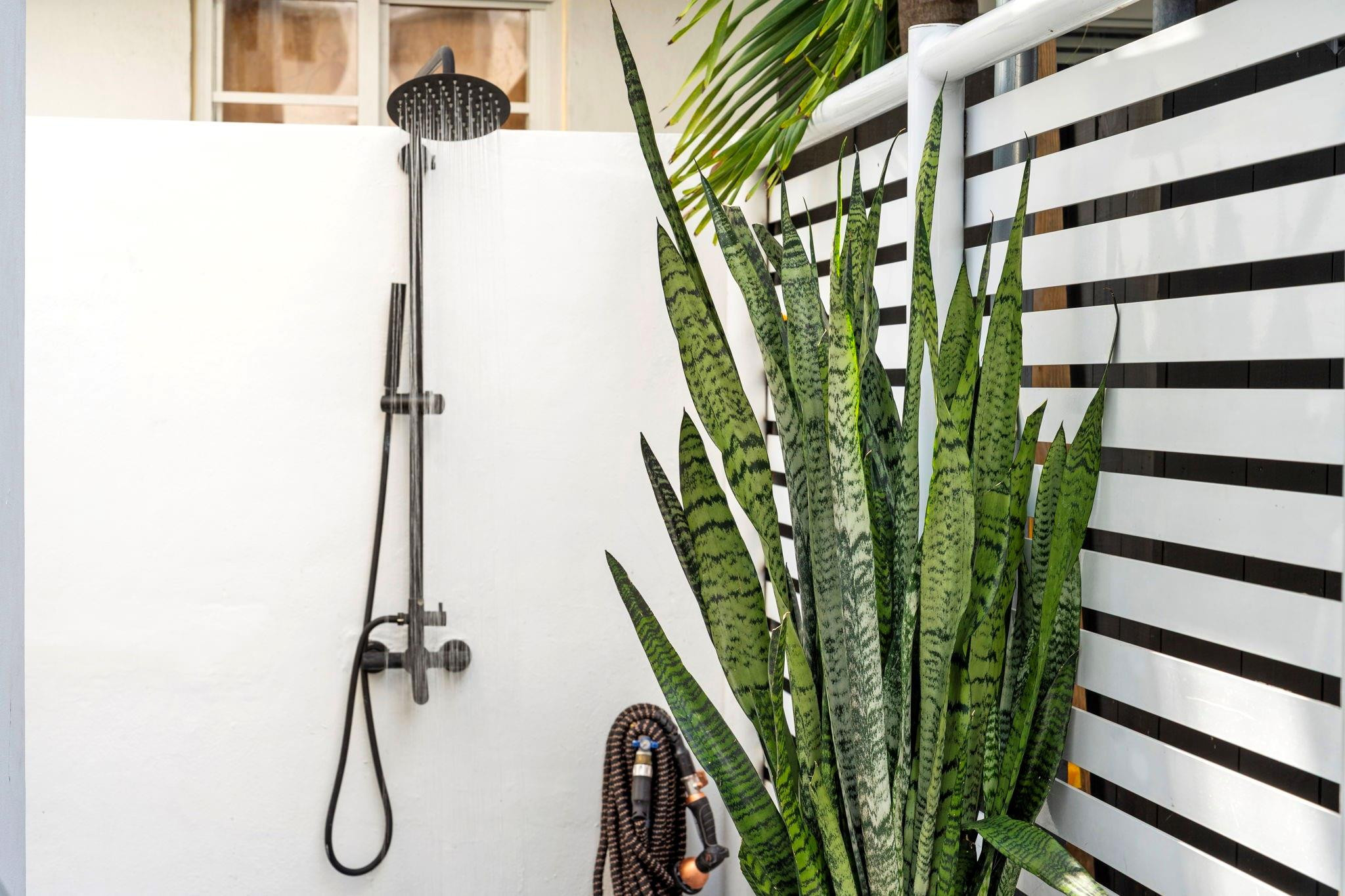 124 11th Street Miami Beach, FL 33139 - Photo 7 of 93 Photo 7