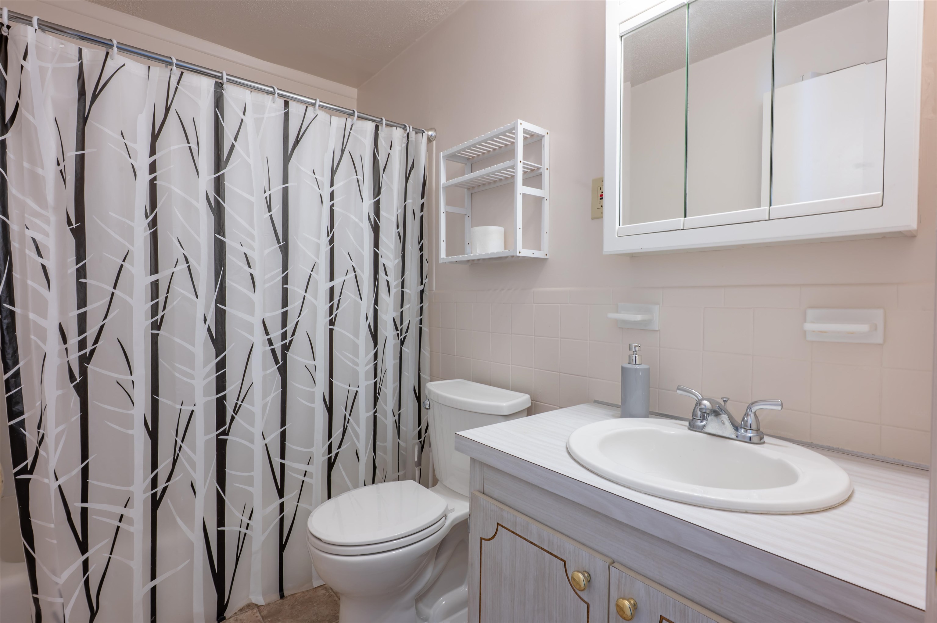 36 English Village Road, Unit 202R Manchester, NH 03102 - Photo 16 of 30