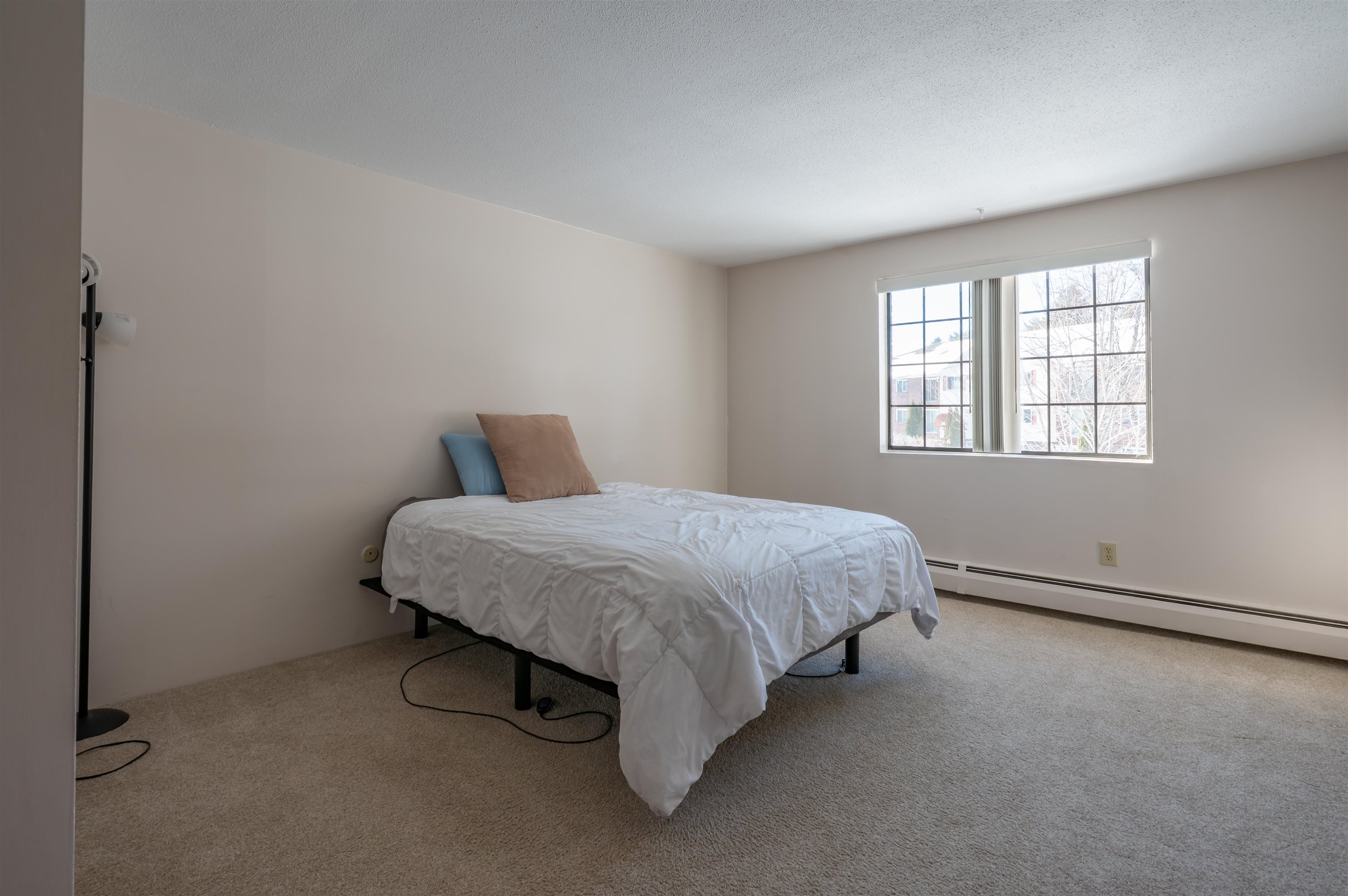 36 English Village Road, Unit 202R Manchester, NH 03102 - Photo 17 of 30