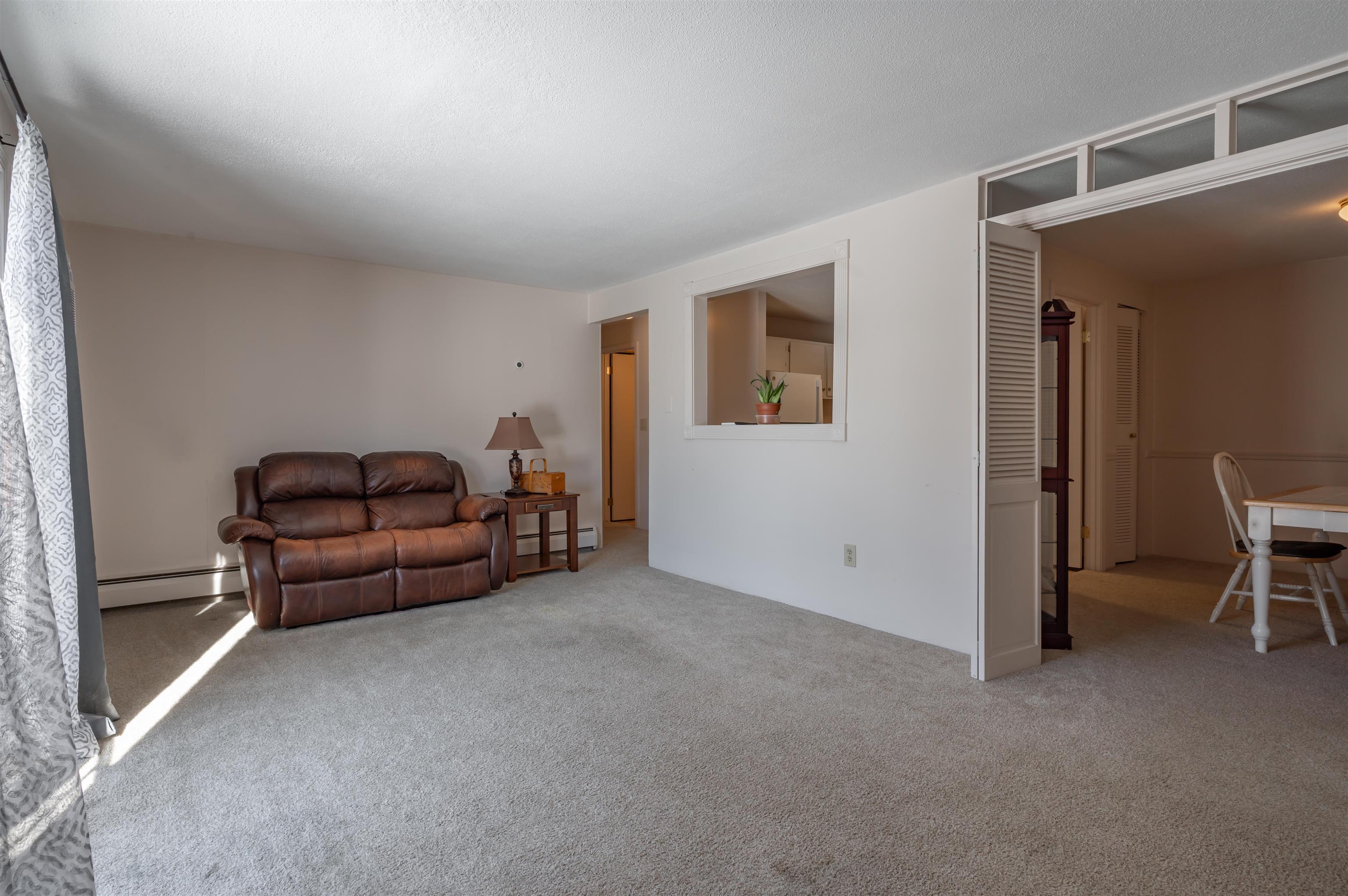 36 English Village Road, Unit 202R Manchester, NH 03102 - Photo 2 of 30