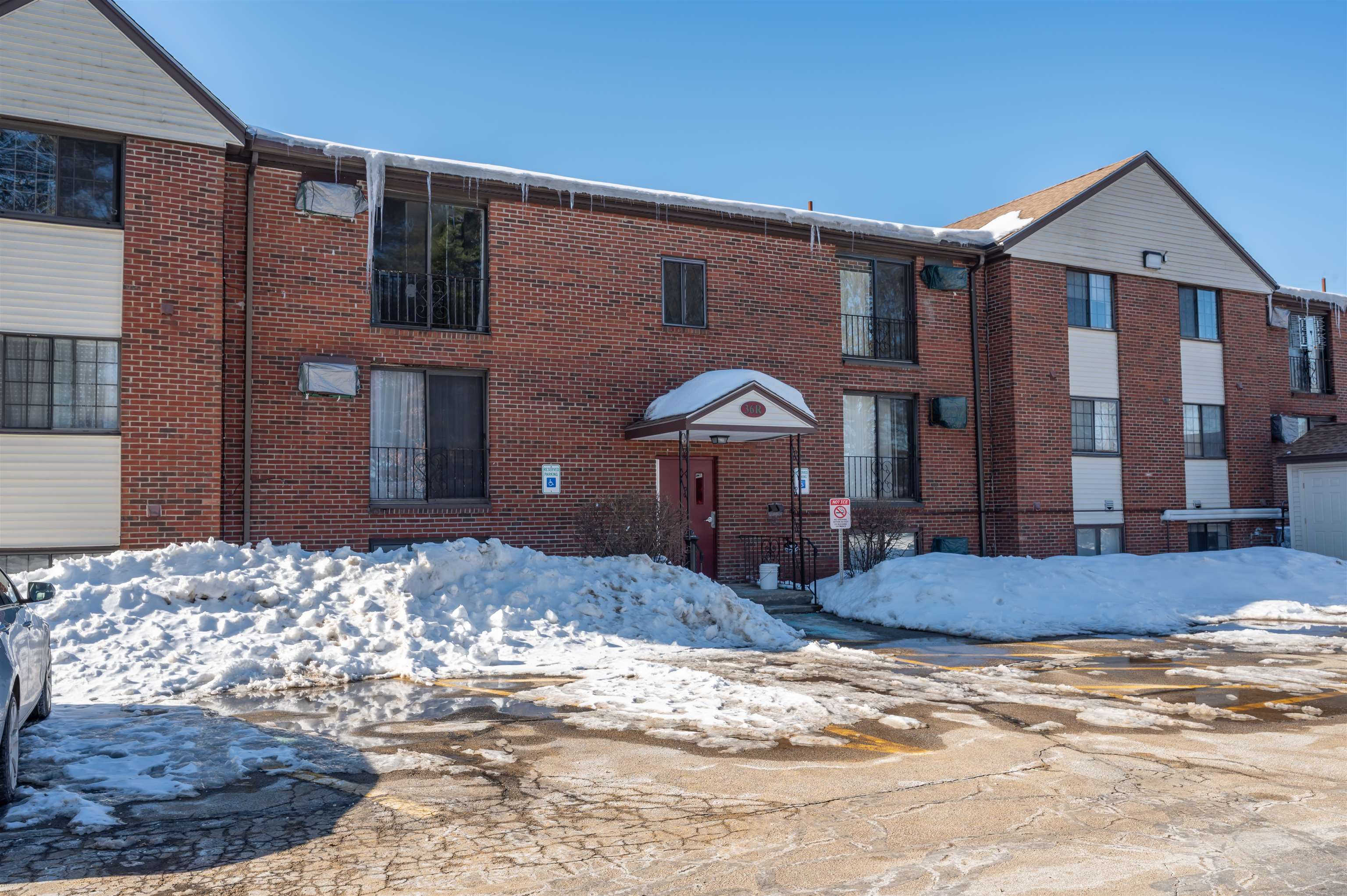 36 English Village Road, Unit 202R Manchester, NH 03102 - Photo 29 of 30