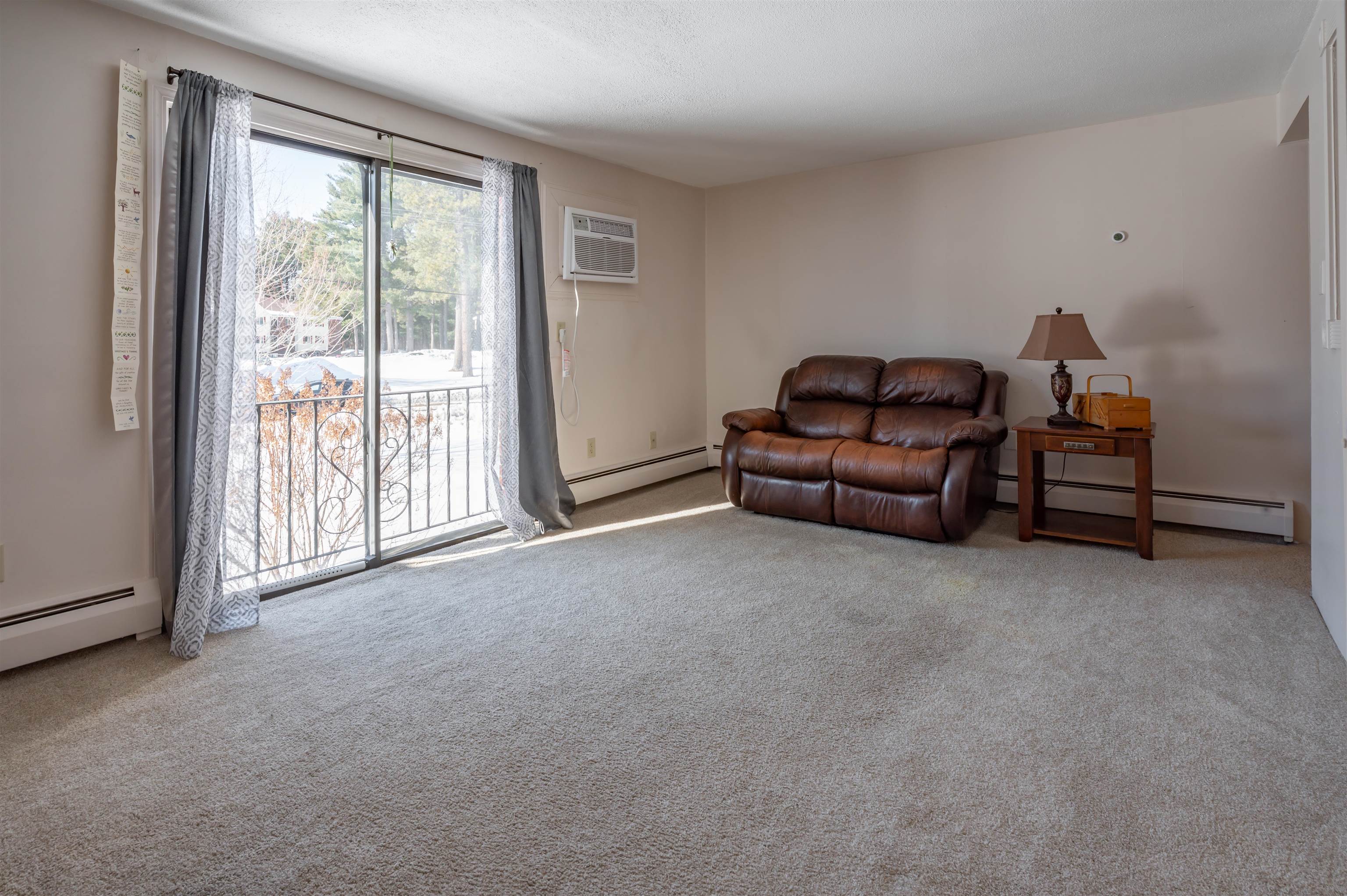 36 English Village Road, Unit 202R Manchester, NH 03102 - Photo 3 of 30