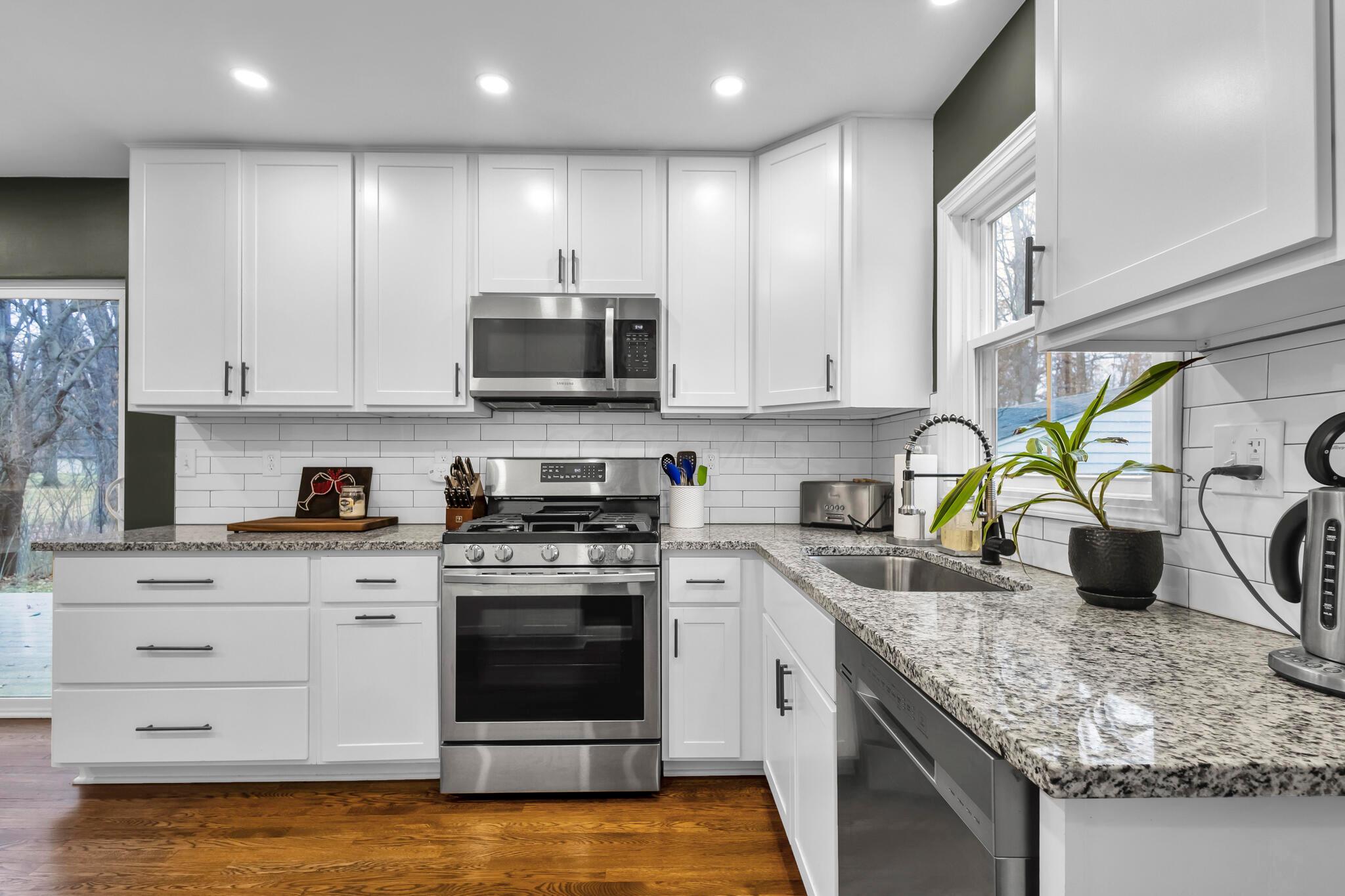 470 West Johnstown Road Gahanna, OH 43230 - Photo 10 of 34 Kitchen
