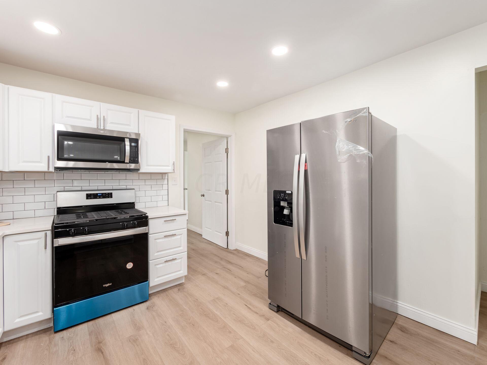 6489 Renner Road Columbus, OH 43228 - Photo 13 of 30 021_8f7dcb3_A 6489 Renner 053