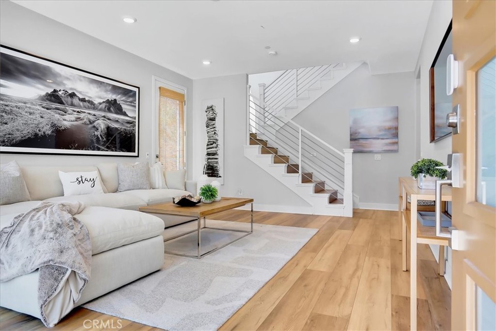 137 Rondo Irvine, CA 92618 - Photo 4 of 49
