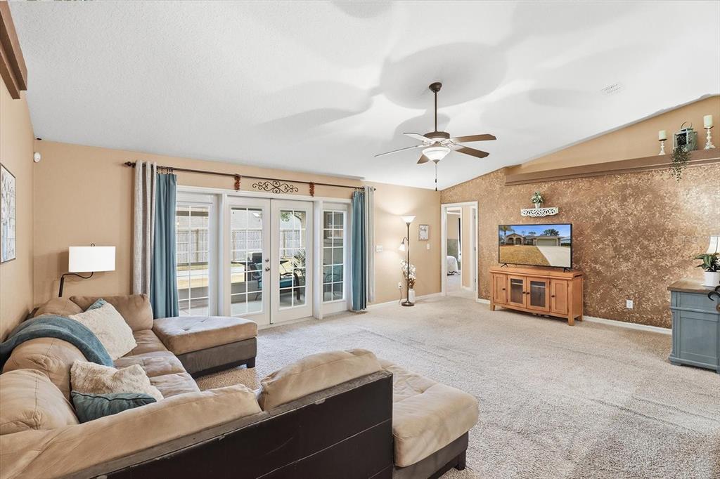 2303 Southeast 22nd Loop Ocala, FL 34471 - Photo 13 of 37