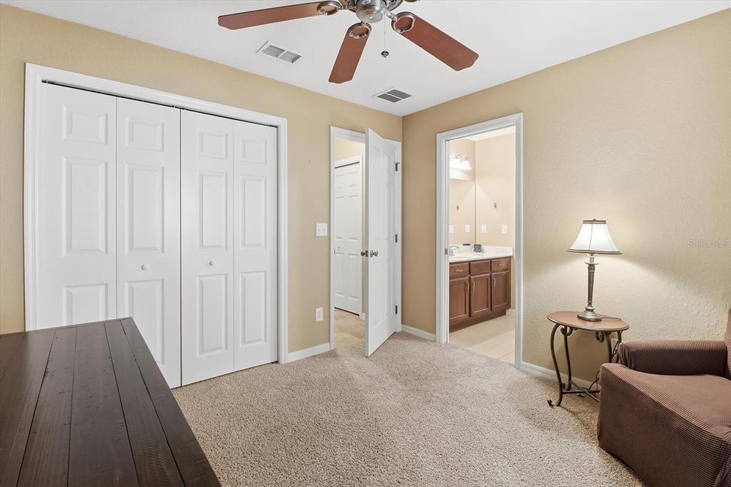 2303 Southeast 22nd Loop Ocala, FL 34471 - Photo 23 of 37