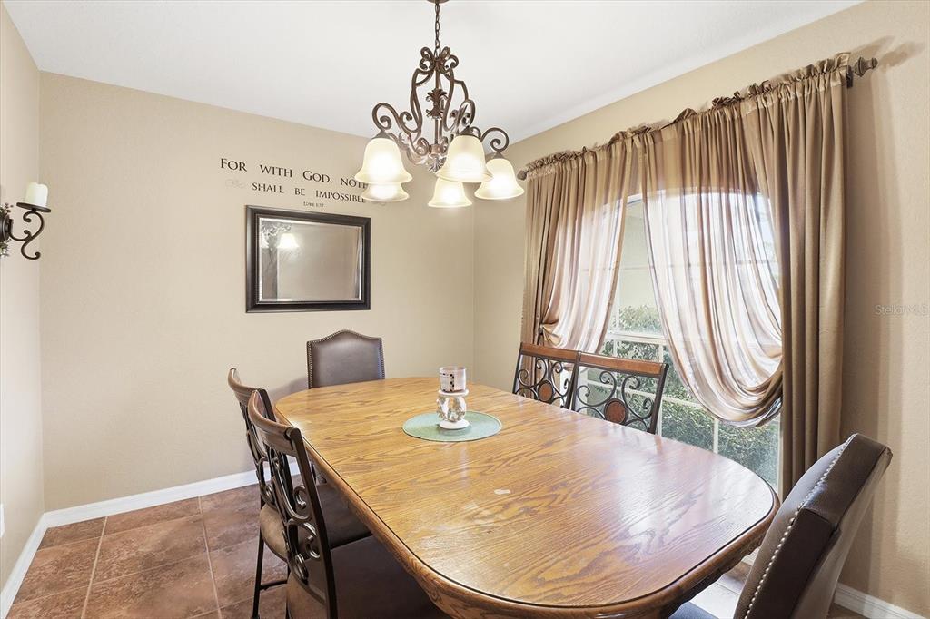 2303 Southeast 22nd Loop Ocala, FL 34471 - Photo 9 of 37