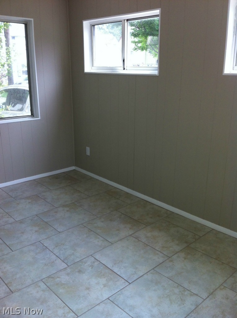 3455 Doris Road Cleveland, OH 44111 - Photo 20 of 22 Gallery Image 20