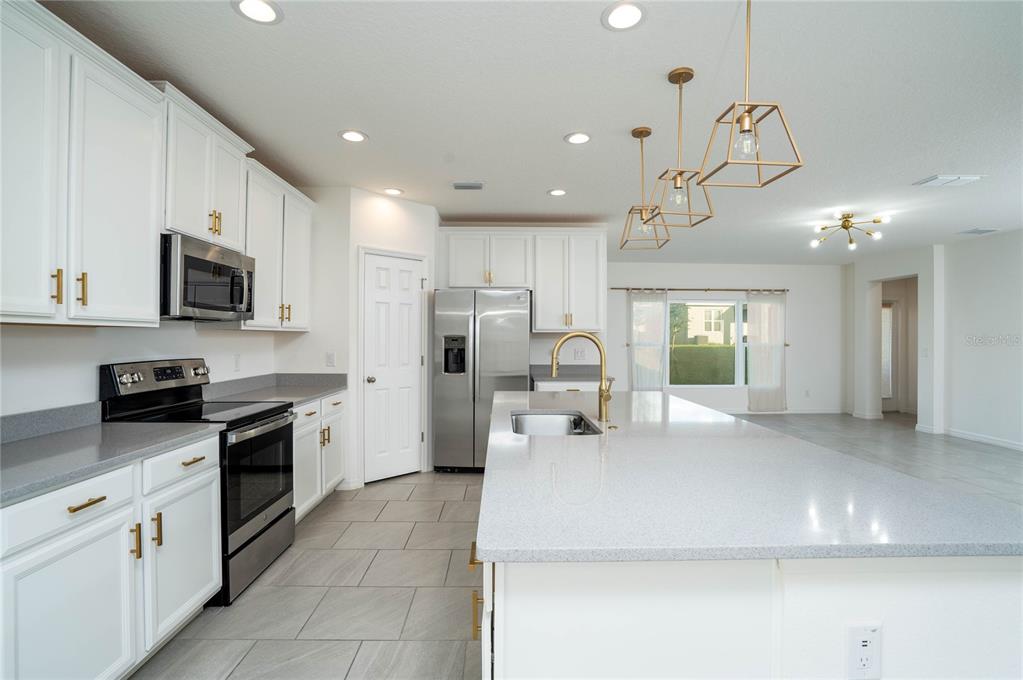 244 Hamlet Loop Davenport, FL 33837 - Photo 14 of 36