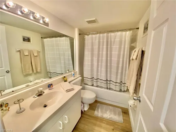 $5,500 | 290 Naples Cove Drive, Unit 2205, Naples, FL 34110