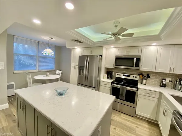 $5,500 | 290 Naples Cove Drive, Unit 2205, Naples, FL 34110