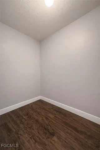 a view of a house with a big yard