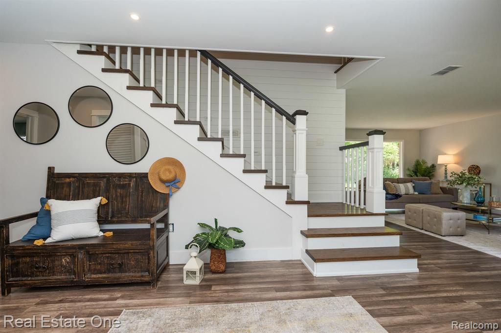 6356 Blue Beech Road Rochester Hills, MI 48306 - Photo 4 of 43