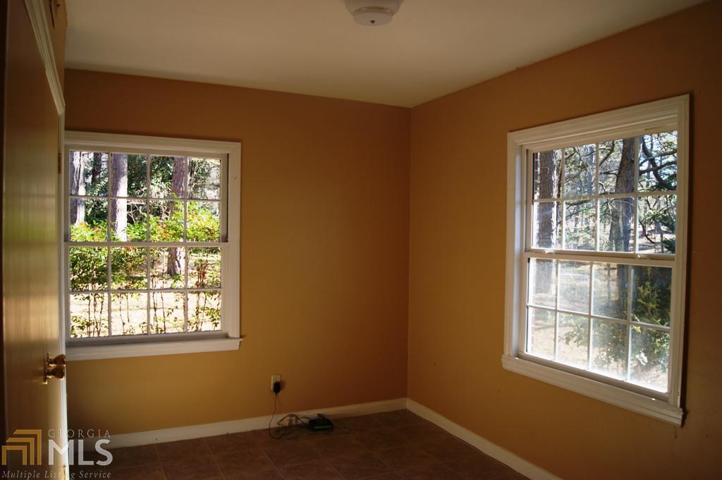 294 Longview Drive Jefferson, GA 30549 - Photo 4 of 17