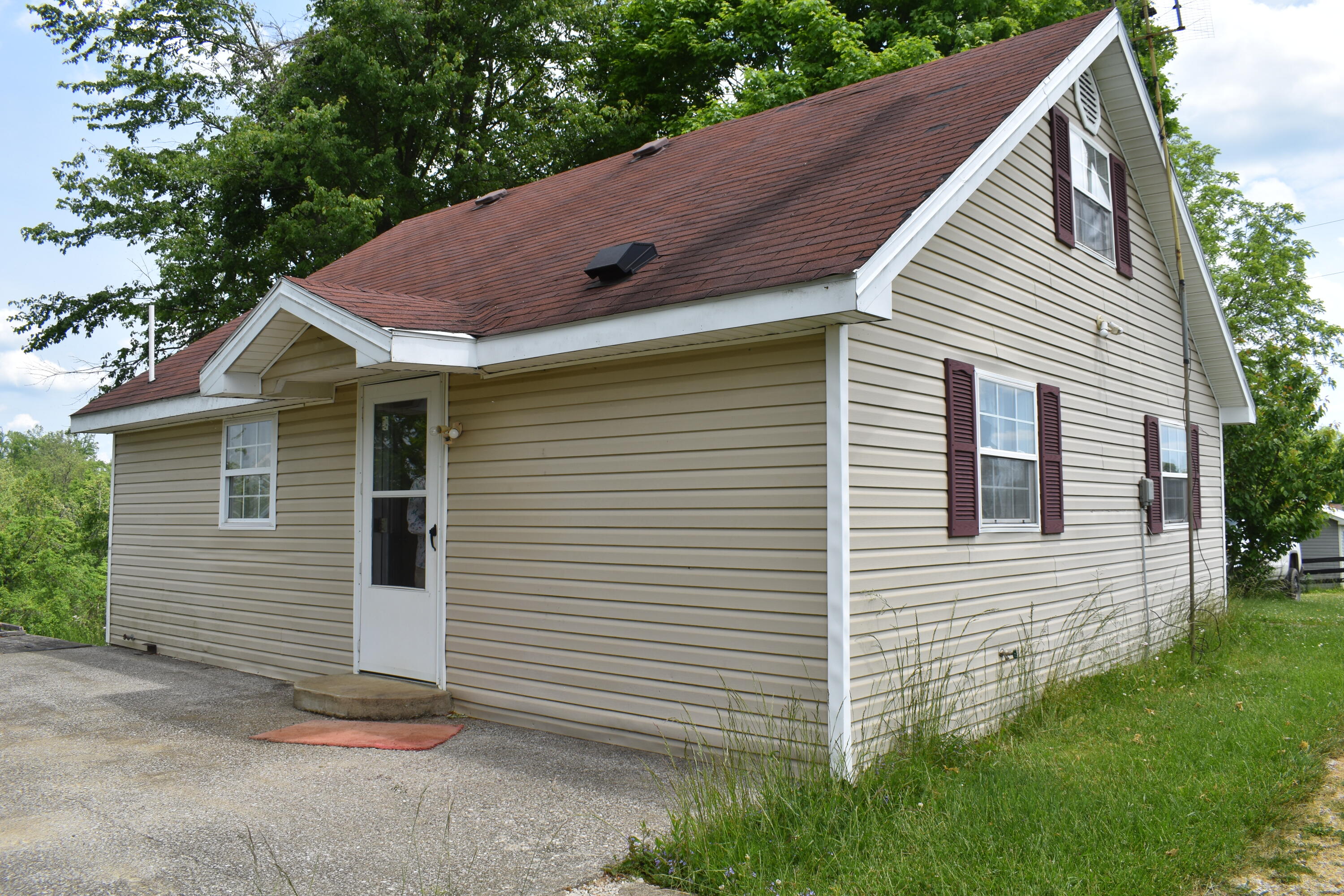 6309 Scaffold Cane Road Mount Vernon, KY 40456 - Photo 2 of 20 DSC_0054