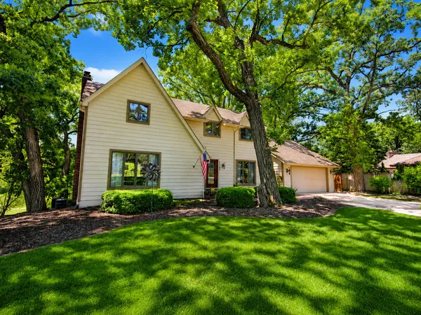 $534,900 | 11745 South Oakridge Drive, St. John, IN 46373