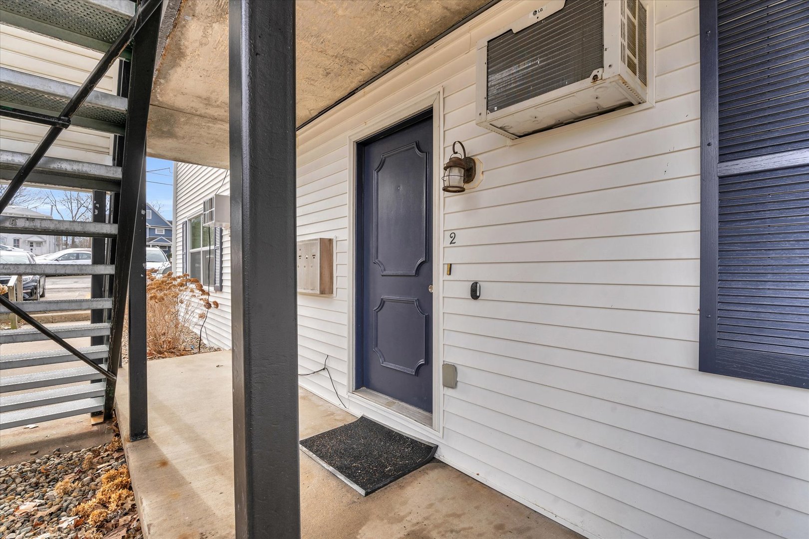 309 West Springfield Avenue Urbana, IL 61801 - Photo 3 of 35 a view of balcony