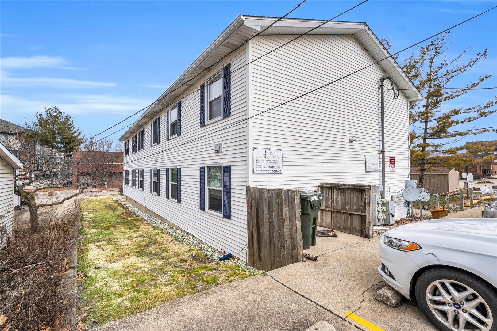 309 West Springfield Avenue Urbana, IL 61801 - Photo 33 of 35 a view of a house with a patio