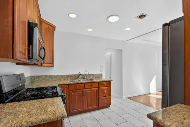 $4,650 | 5442 San Onofre Terrace, San Diego, CA 92114