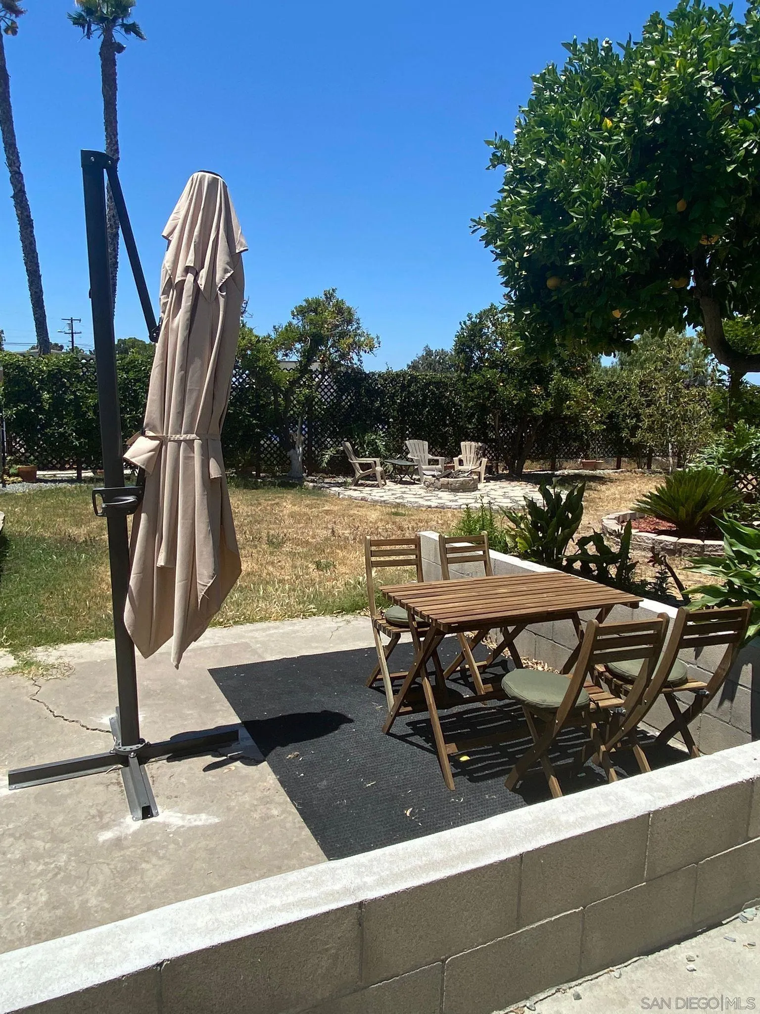5442 San Onofre Terrace San Diego, CA 92114 - Photo 20 of 29 a view of roof with sitting area