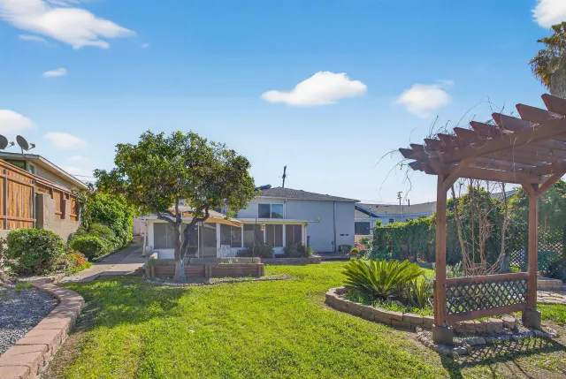 $4,650 | 5442 San Onofre Terrace, San Diego, CA 92114