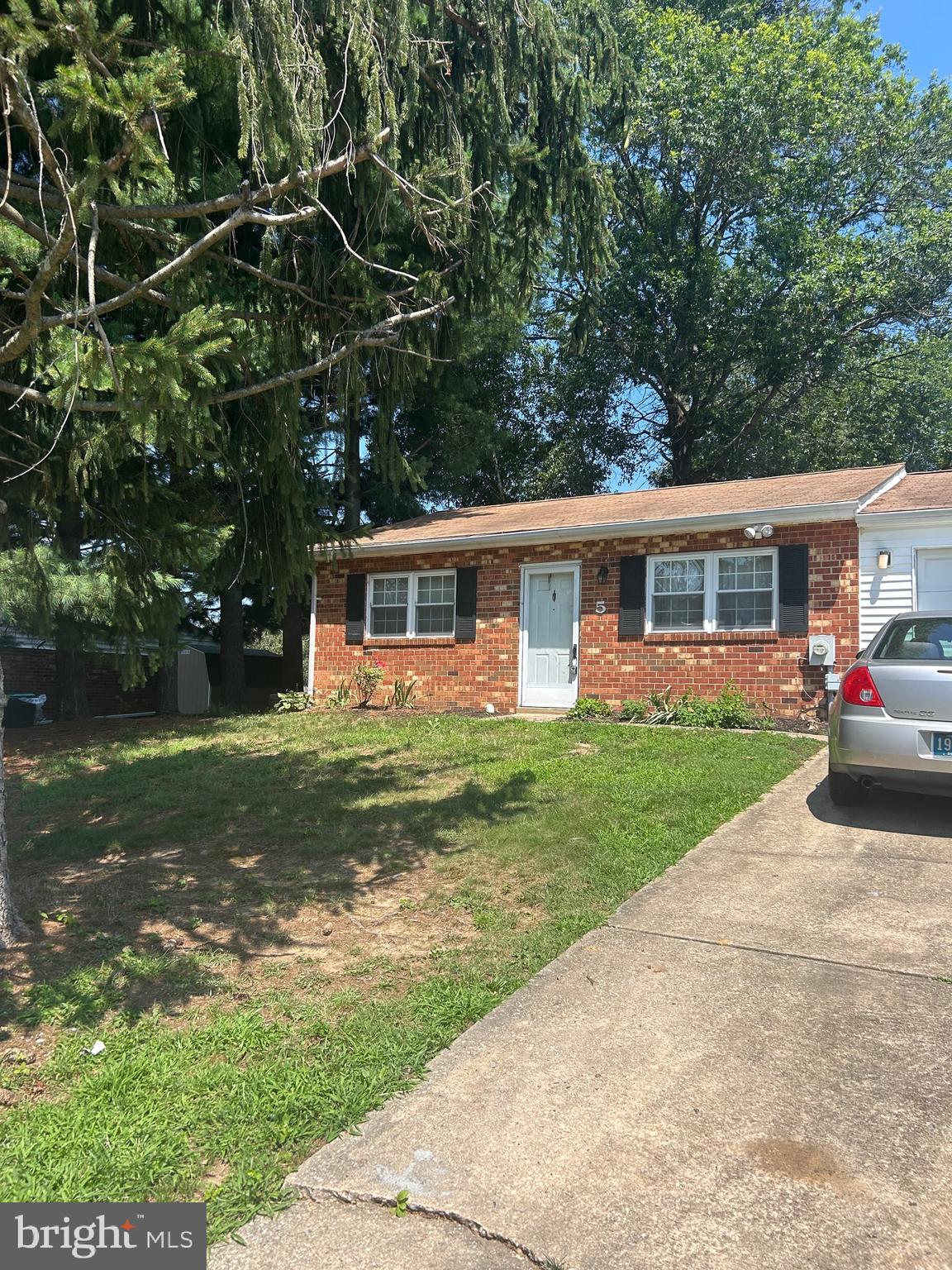 5 Topaz Drive Newark, DE 19702 - Photo 2 of 28 a view of a house with a yard