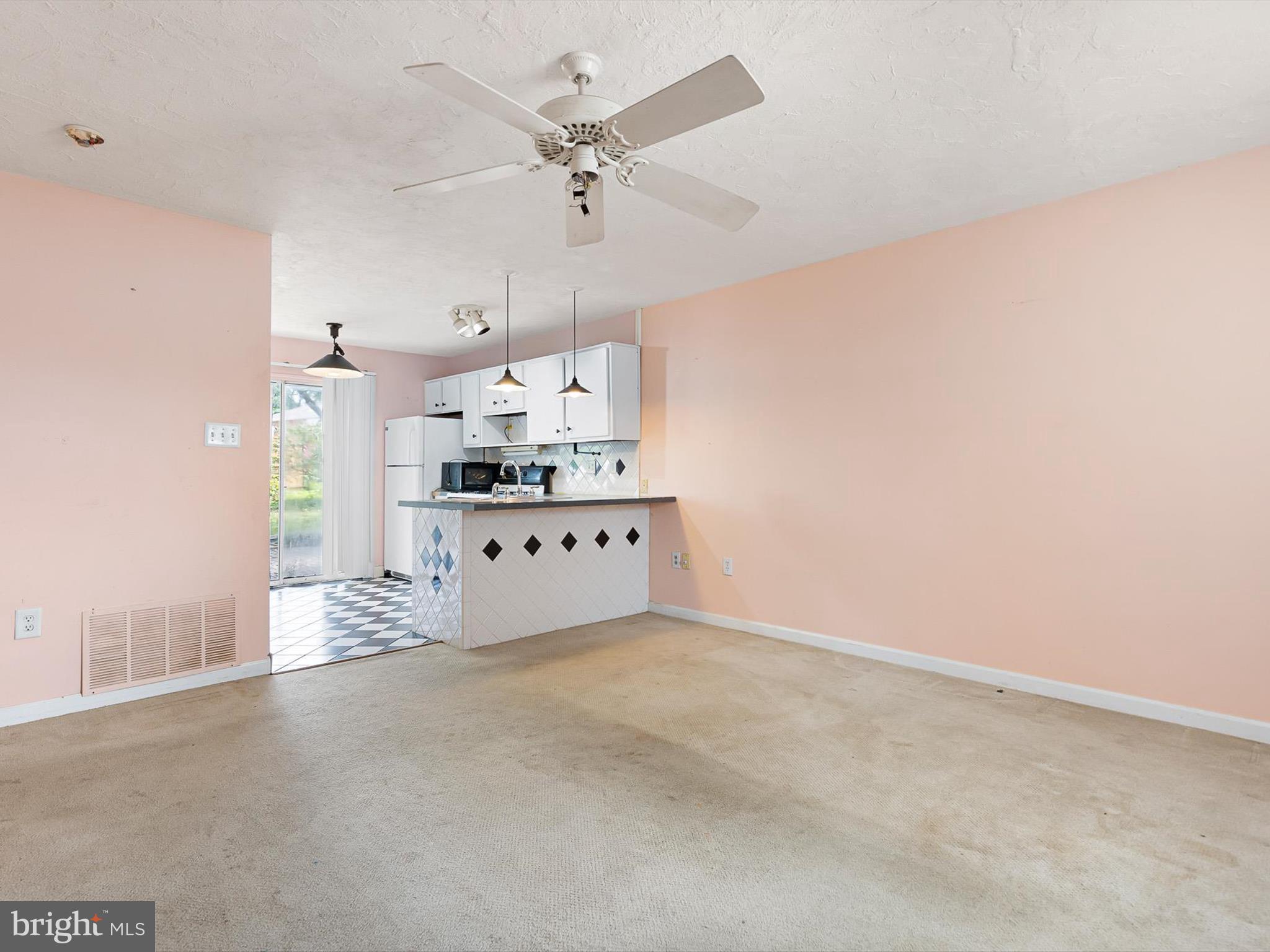 5 Topaz Drive Newark, DE 19702 - Photo 5 of 28 a spacious bathroom with a sink and a mirror