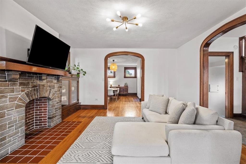 2100 Mt Troy Road Pittsburgh, PA 15212 - Photo 7 of 41 Gallery Image 7