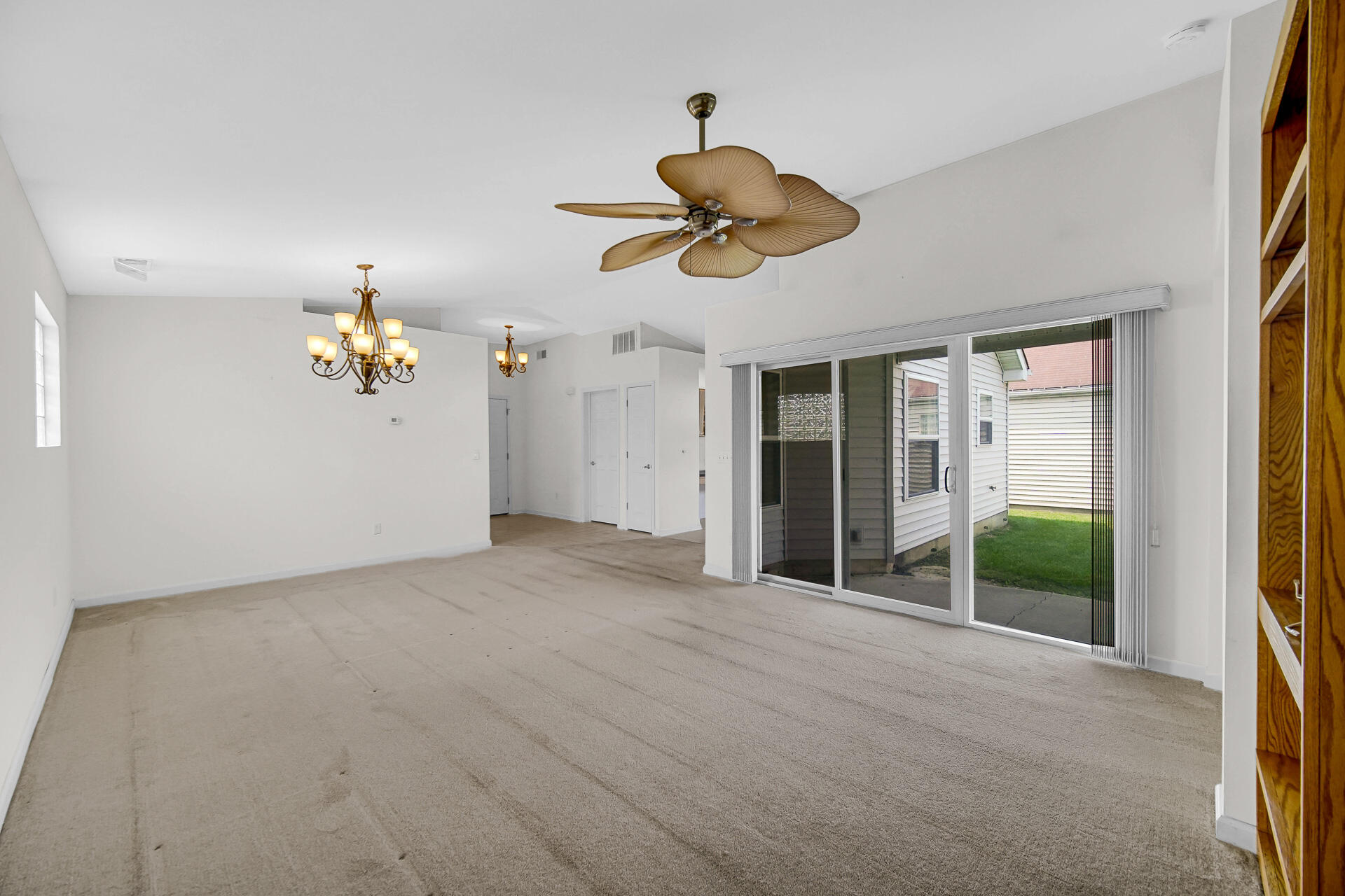 8220 Pointe Drive Crown Point, IN 46307 - Photo 3 of 23 1920x1280