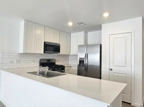 $2,100 | 3132 Sunset Glory Drive, Katy, TX 77493
