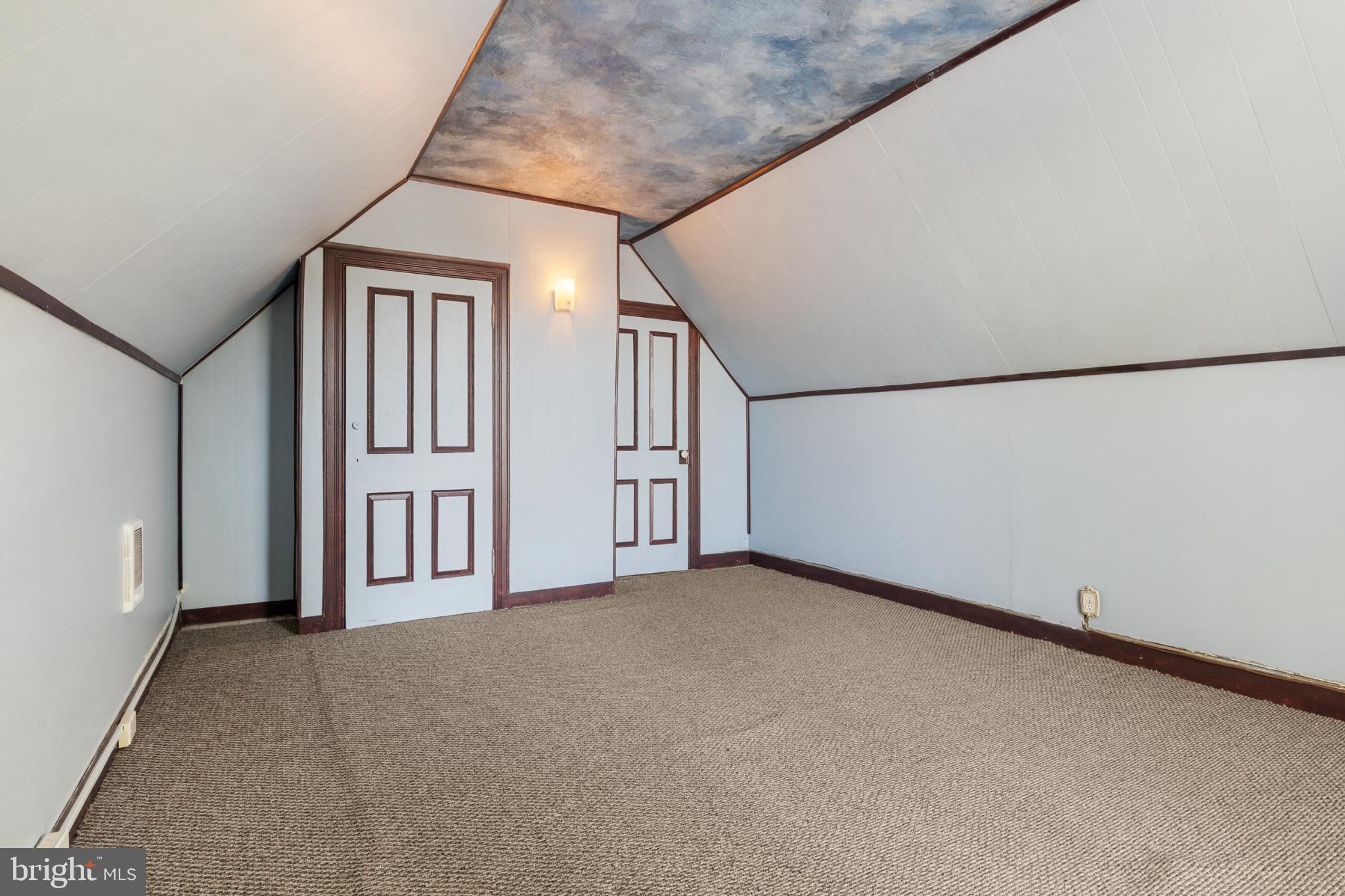 721 South George Street York, PA 17401 - Photo 50 of 78 Third floor bedroom