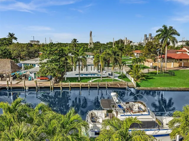 $5,700 | 4416 Southwest 35th Avenue, Dania Beach, FL 33312