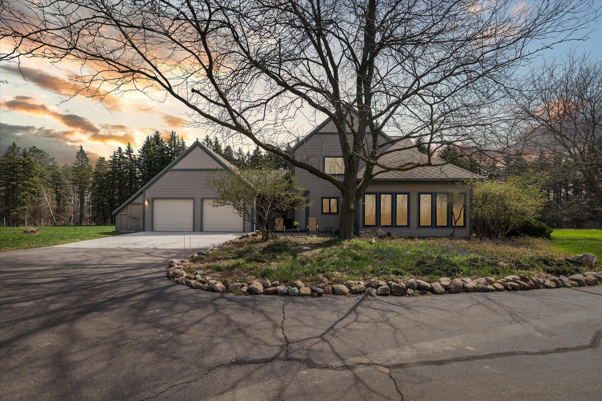 01-2929-E-Frost-Rd-Williamston-MI-48895-