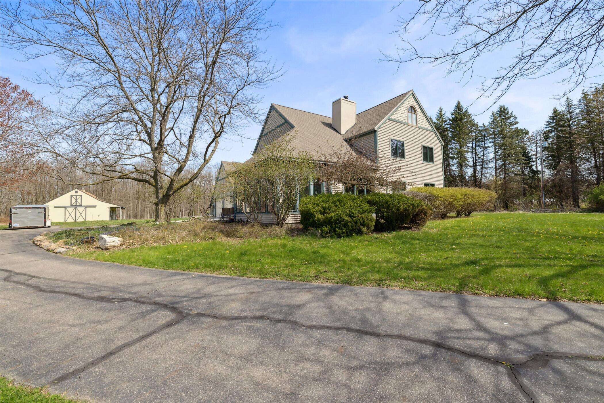 03-2929-E-Frost-Rd-Williamston-MI-48895-