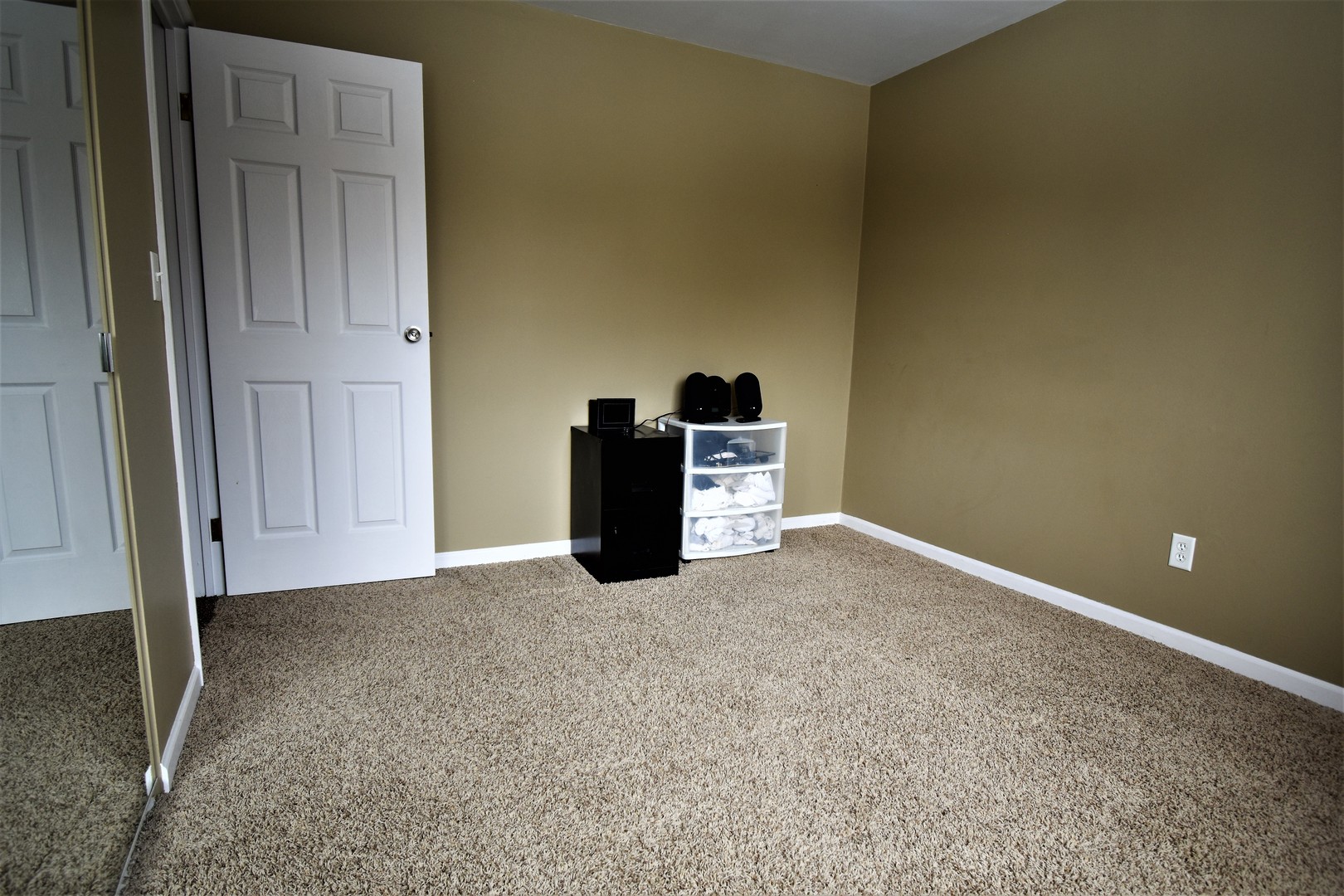 19330 Wolf Road, Unit 5 Mokena, IL 60448 - Photo 16 of 25 a view of an empty room