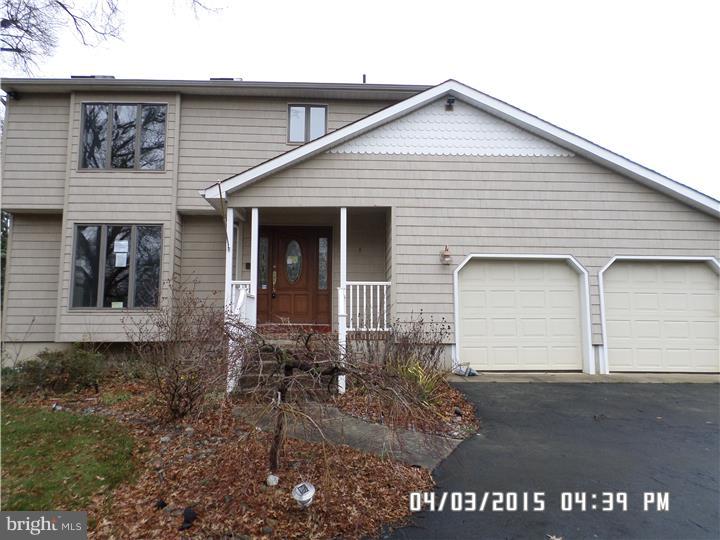 211 Hooton Road Mount Laurel, NJ 08054 - Photo 2 of 25 Exterior Front