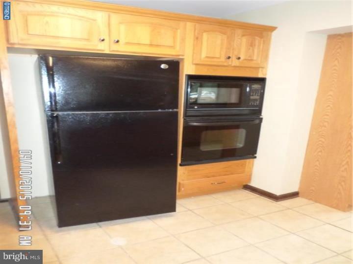 211 Hooton Road Mount Laurel, NJ 08054 - Photo 11 of 25 Kitchen