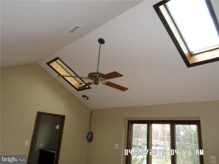 211 Hooton Road Mount Laurel, NJ 08054 - Photo 14 of 25 Master Bedroom