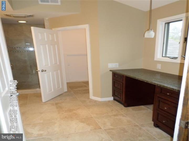 211 Hooton Road Mount Laurel, NJ 08054 - Photo 15 of 25 Master Bathroom