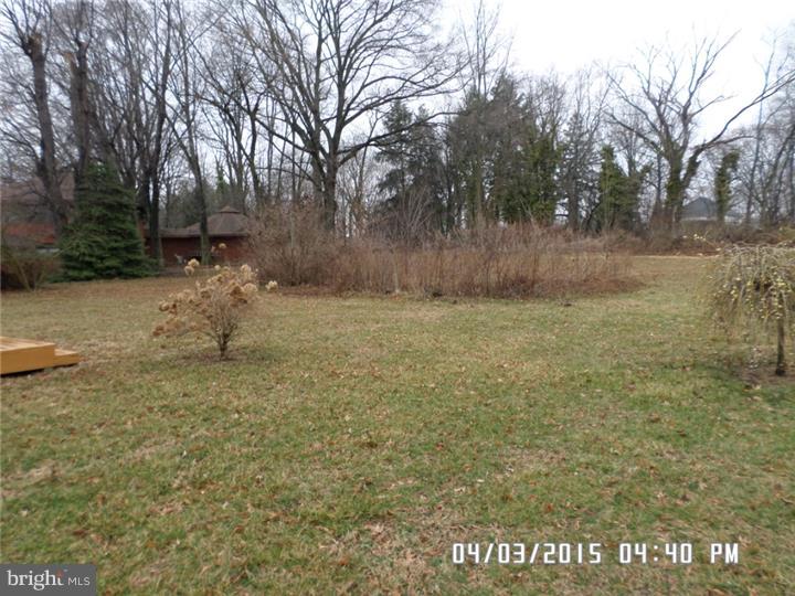 211 Hooton Road Mount Laurel, NJ 08054 - Photo 25 of 25 Back Yard