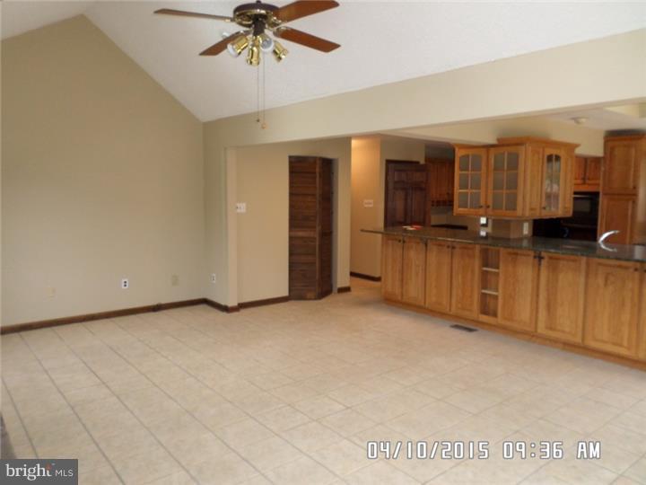 211 Hooton Road Mount Laurel, NJ 08054 - Photo 7 of 25 Family Room