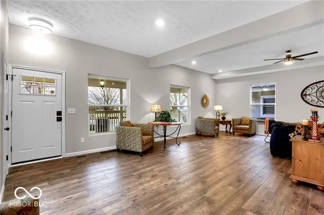 $2,900 | 942 Jefferson Avenue, Indianapolis, IN 46201