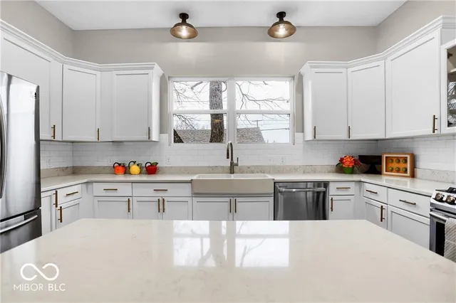 $2,900 | 942 Jefferson Avenue, Indianapolis, IN 46201