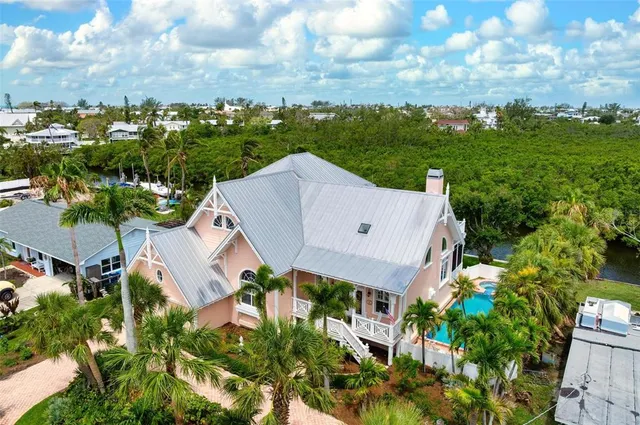 $2,799,000 | 512 77th Street, Holmes Beach, FL 34217